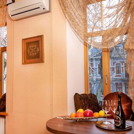 Mini-Hotel In The Very Heart Of Odessa Ngoại thất bức ảnh