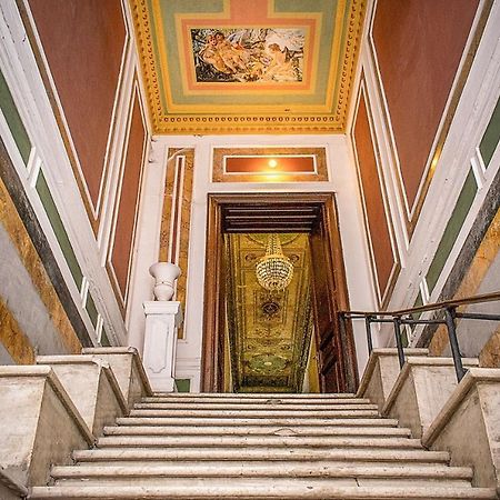 Mini-Hotel In The Very Heart Of Odessa Ngoại thất bức ảnh