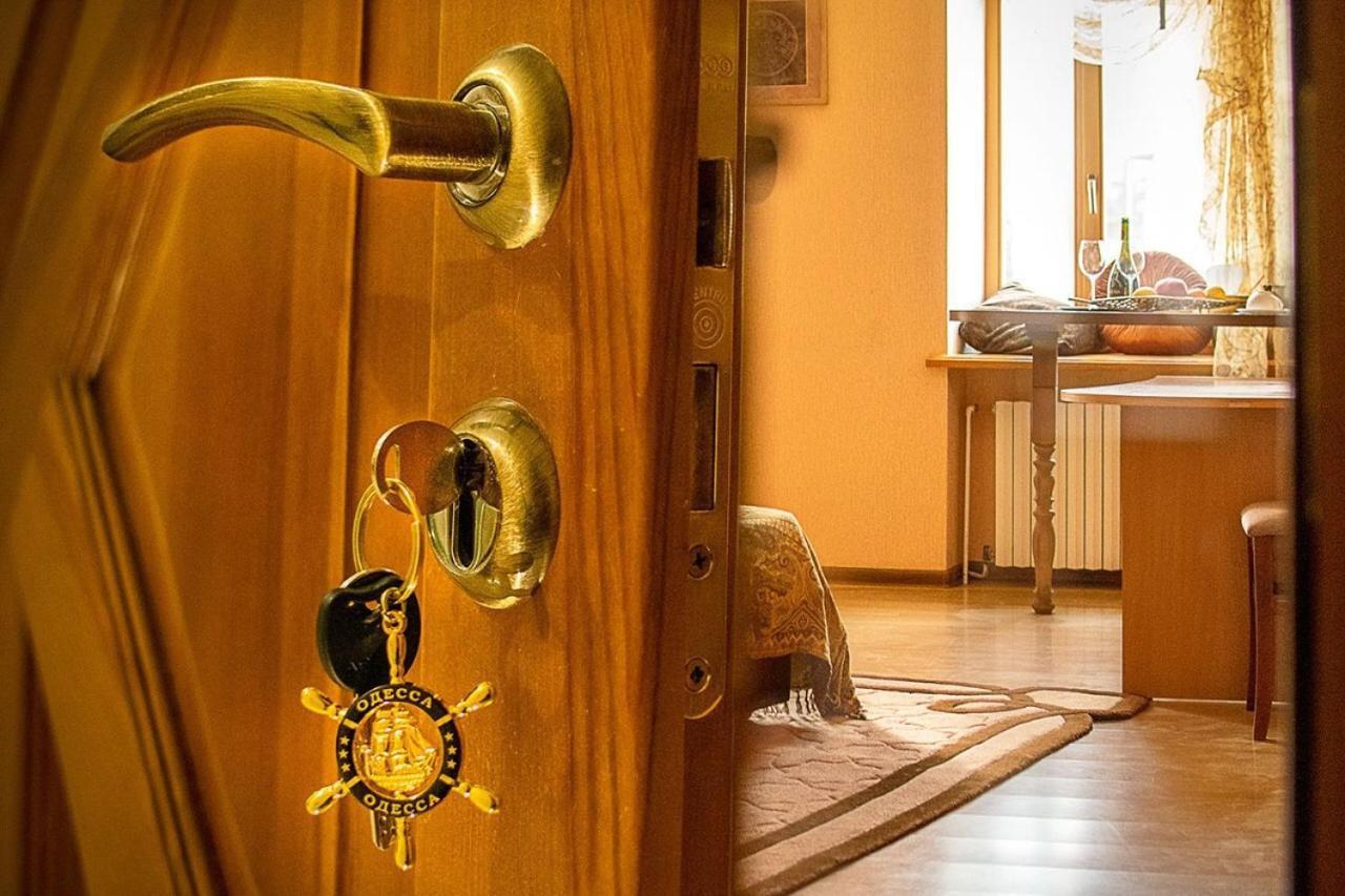 Mini-Hotel In The Very Heart Of Odessa Ngoại thất bức ảnh