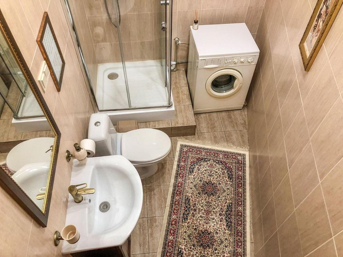 Mini-Hotel In The Very Heart Of Odessa Ngoại thất bức ảnh