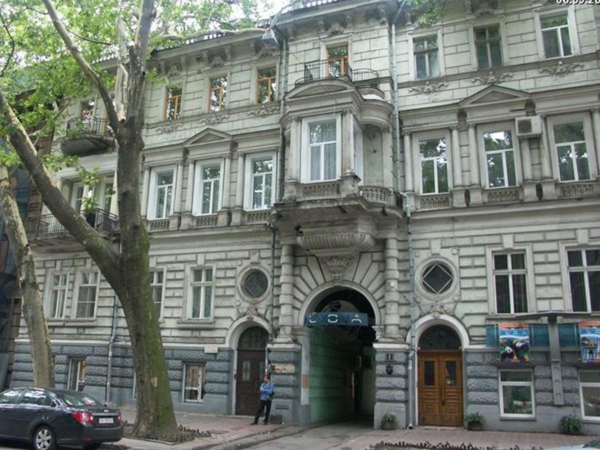 Mini-Hotel In The Very Heart Of Odessa Ngoại thất bức ảnh